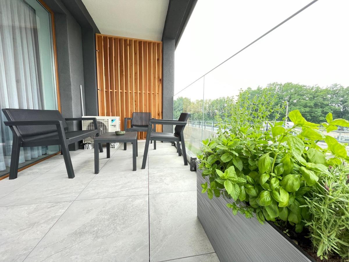Apartment Superior Laguna Beskidow Green! Sauna & Gym! Air Condition! Zarzecze (Silesia)